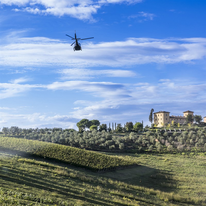 Torciano Hotel – Soggiorno con Volo in Elicottero, Pranzo e Degustazione (x 2 persone) - Buono regalo